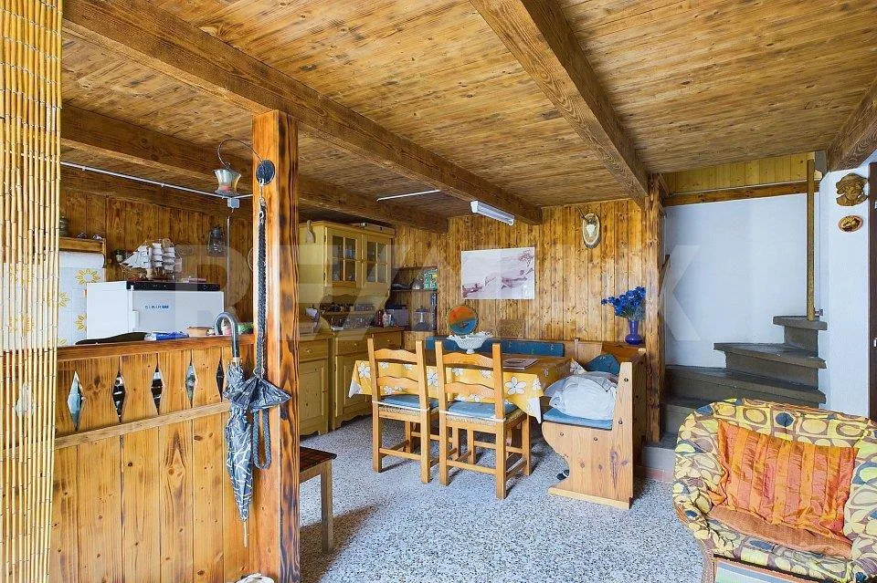 Caloroso e accogliente rustico di montagna con vista sul Lago Maggiore