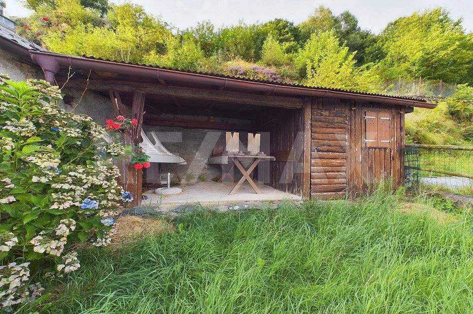 Caloroso e accogliente rustico di montagna con vista sul Lago Maggiore