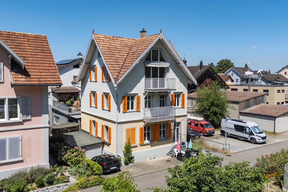 5.5-Zi. Einfamilienhaus mit 3.0-Zi. Einliegerwohnung
