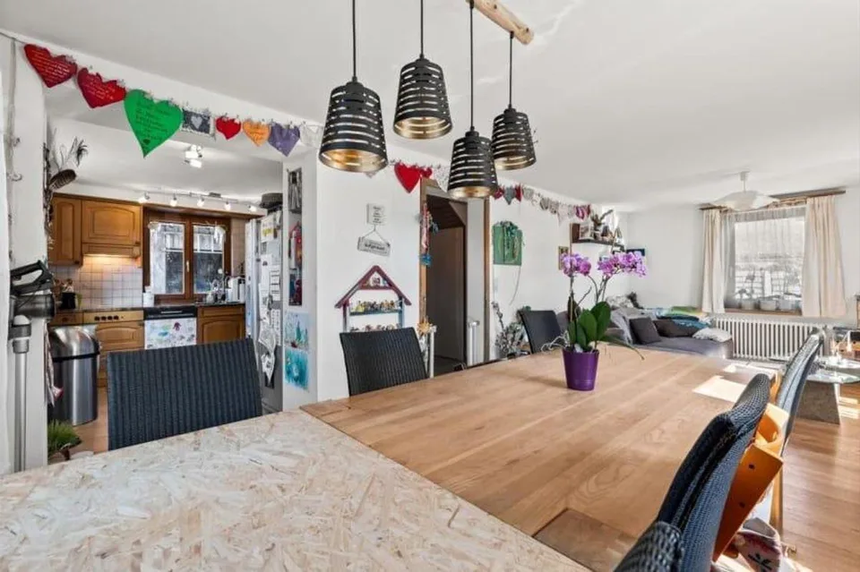 Tolles freistehendes Einfamilienhaus mit Pool in Möhlin