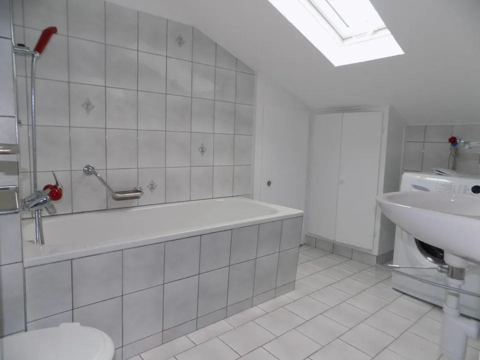 Charmantes, renovationsbedürftiges EFH mit Einliegerwohnung, grosse...