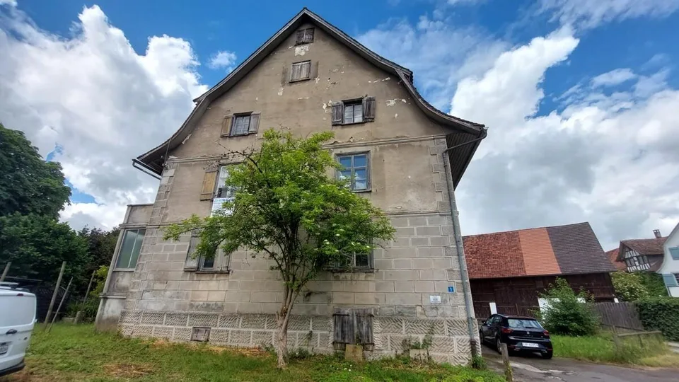 Raum, Charakter, Geschichte. Ihr Mehrgenerationenhaus in Erlen – photo 7 sur 14