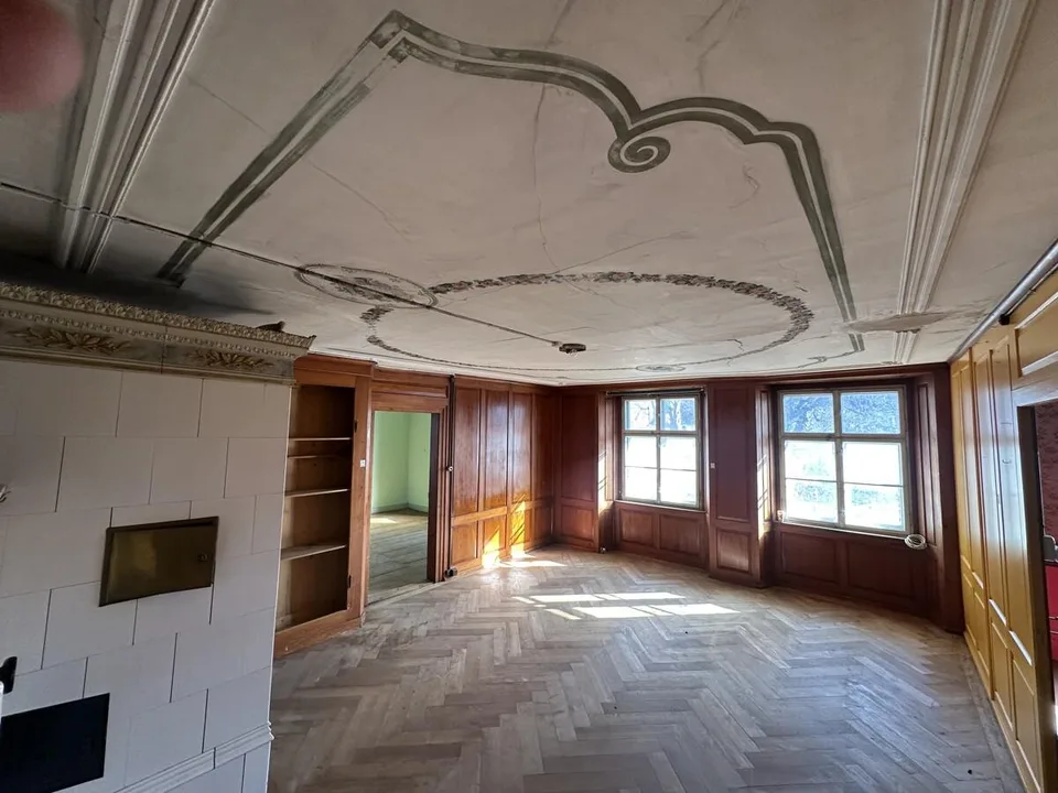 Raum, Charakter, Geschichte. Ihr Mehrgenerationenhaus in Erlen