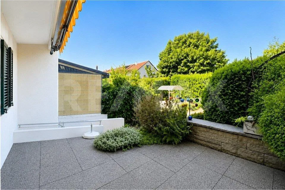 Kinderfreundliches Wohnen mit Garten, Balkon und viel Nebenfläche