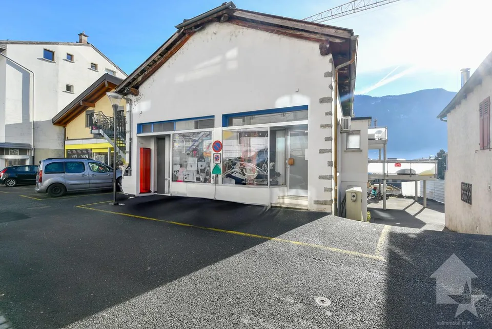 Deux locaux commerciaux au coeur de Fully