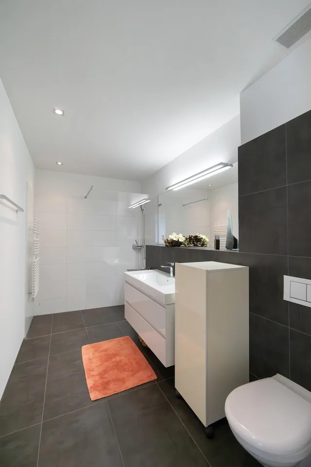 Exklusives Doppeleinfamilienhaus mit aussergewöhnlichem Raumgefühl – Foto 12 von 20