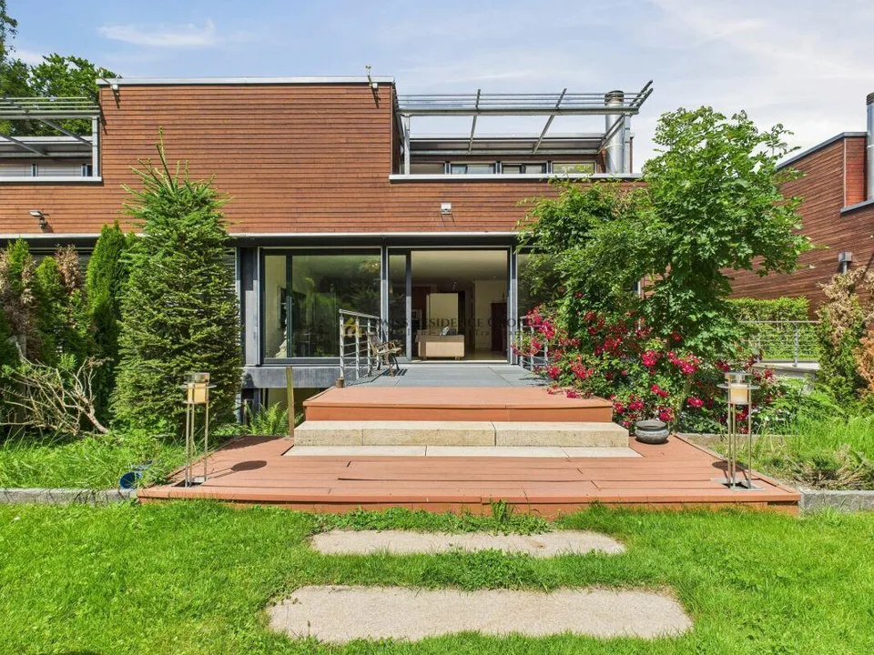 Traumhaftes Doppelfamilienhaus: Luxus, Natur und Exklusivität auf h...