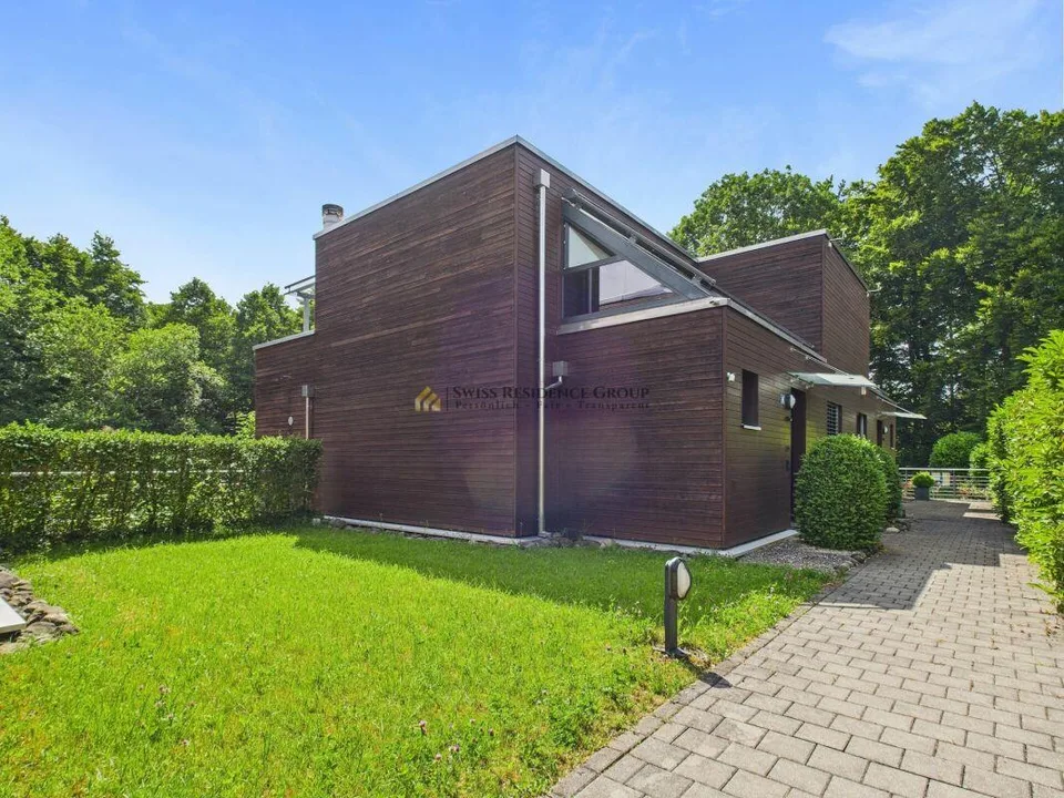 Traumhaftes Doppelfamilienhaus: Luxus, Natur und Exklusivität auf h...