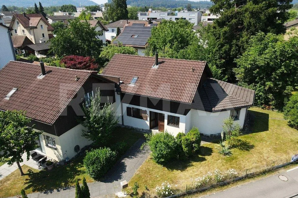 Einfamilienhaus mit grossem Potenzial an gut erschlossener Lage