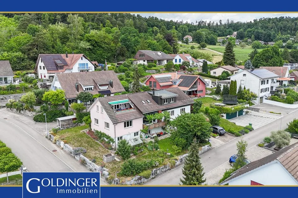 Grosses Wohnhaus zur Sanierung mit schöner Aussicht