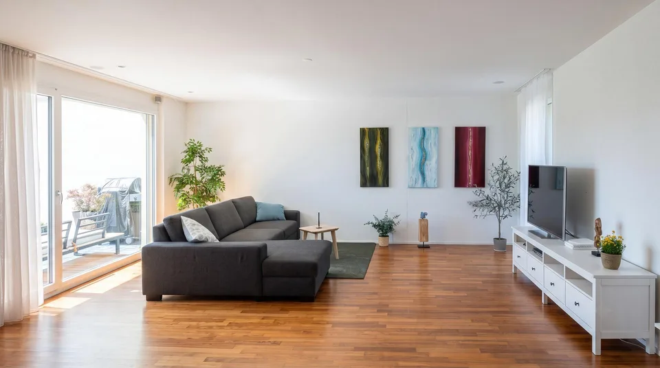 5.5-Zimmer Atriumhaus: Lichtdurchflutete Wohn-Oase mit Bergsicht