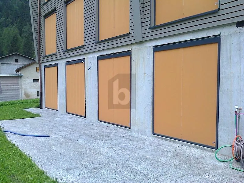 MODERNO E LUMINOSO CON GIARDINO