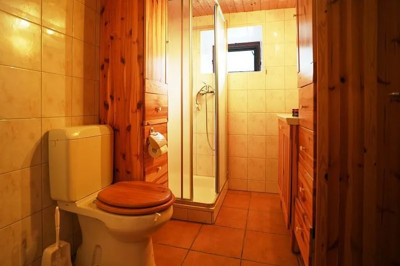 4-Zimmer-Rustico an Alleinlage mit Panorama-Aussicht und Umschwung ... – Foto 9 von 12