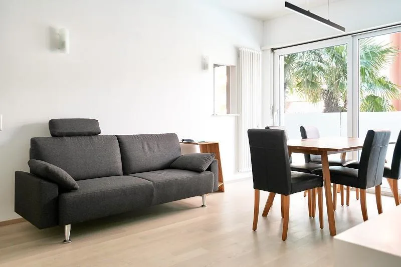 3 1/2-Zimmer-Wohnung mit grosser Terrasse und Schwimmbad / appartam...