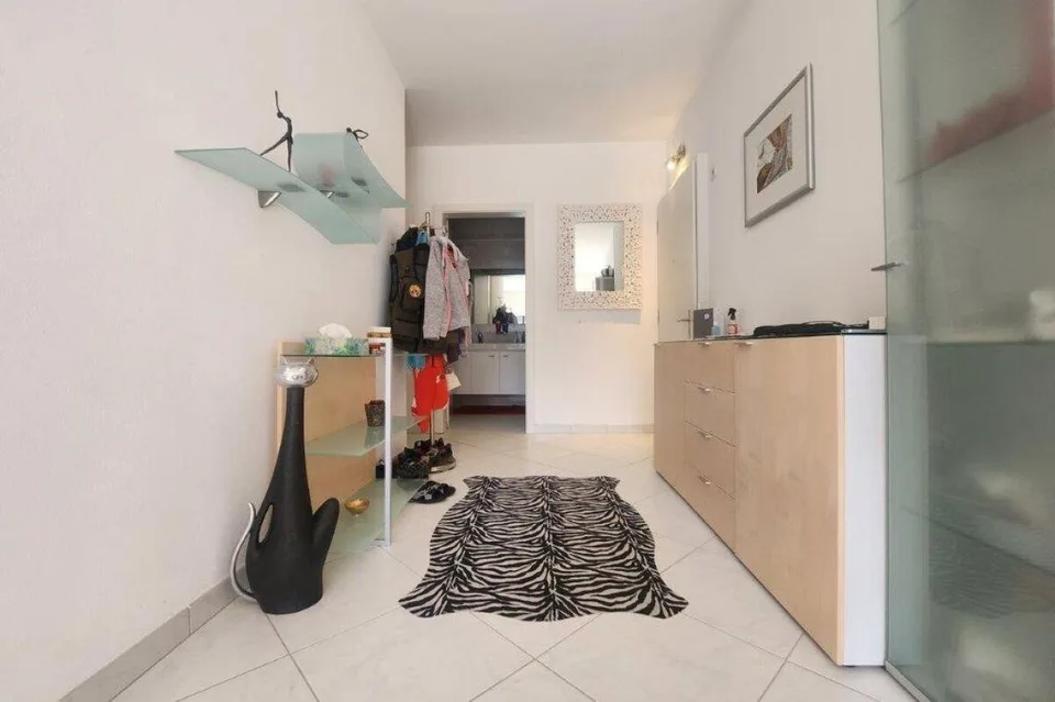2.5-Zimmer-Wohnung mit privatem Innenhof in zentraler Lage von Mura... – Foto 7 von 9