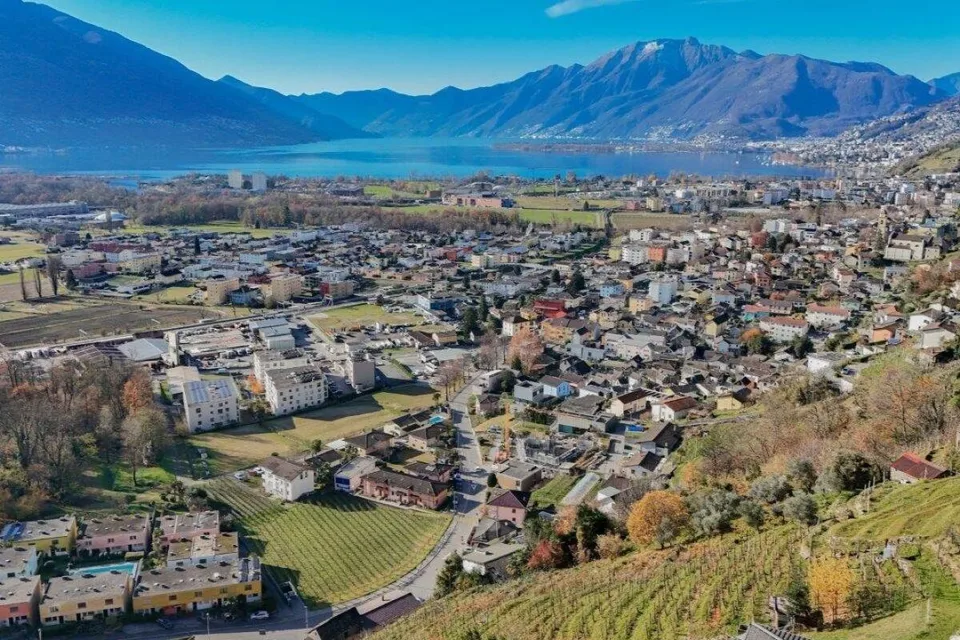 Mehrfamilienhaus mit 3 Wohnungen, Grundstück und traumhafter Weitsi... – Foto 7 von 14