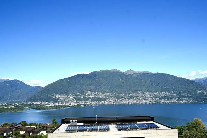 Bauland mit herrlichem Panorama-Seeblick  /   terreno edificabile c...