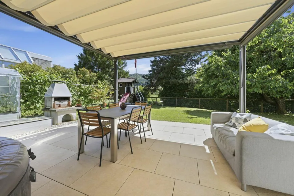 Freistehendes Familienhaus mit Charme, Privatsphäre und sonnigem  G...