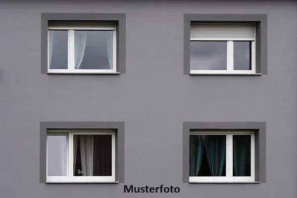 *2 Wohnhäuser mit Werkstatt*