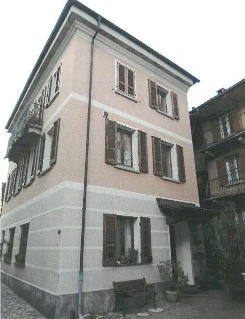 *Casa tipica ticinese edificata nel 1800*