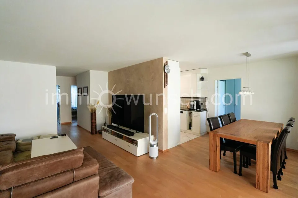 Condominio spazioso e adatto alle famiglie di 5 ½ stanze