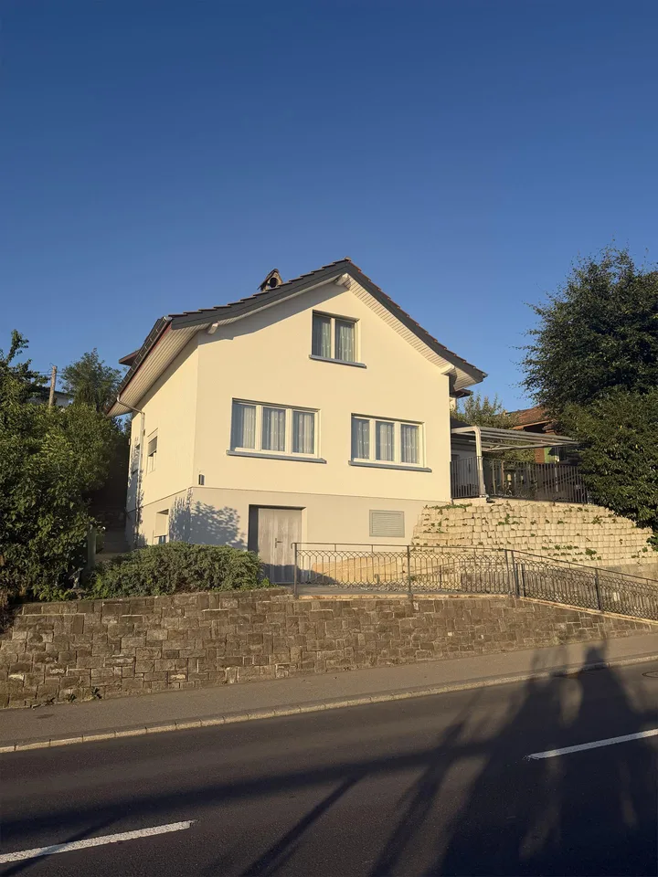 Hauchen Sie diesem Haus neues Glück ein!