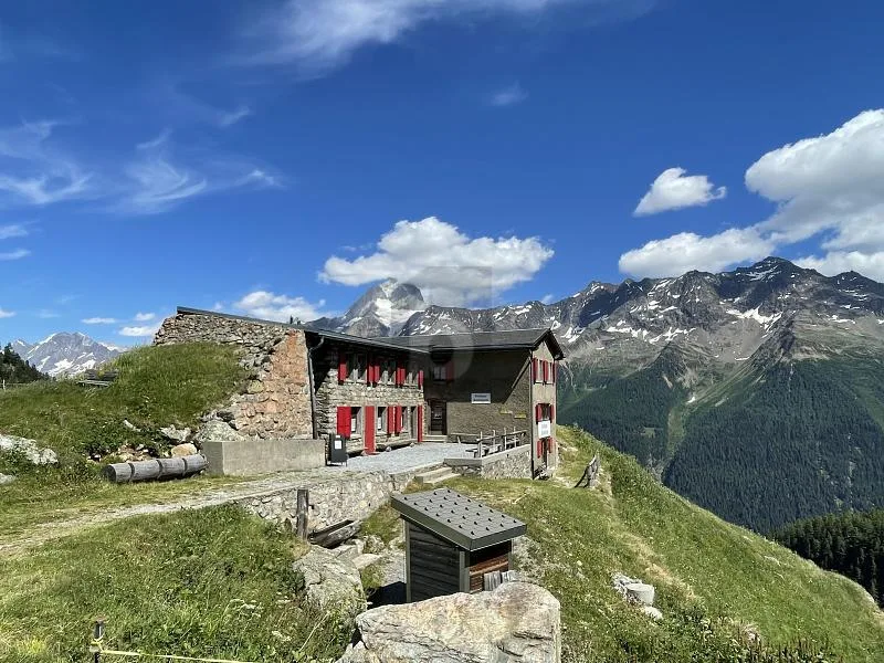 RUSTIKAL MIT HERRLICHEM PANORAMA