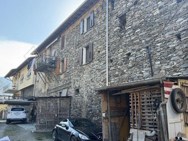 4 1/2-Zimmer-Eckhaus mit gutem Ausbau | casa ad angelo di 4 1/2 loc... – foto 18 di 23