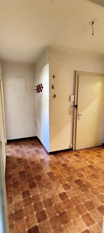 Vacallo, appartamento 3.5 locali con balcone da ristrutturare