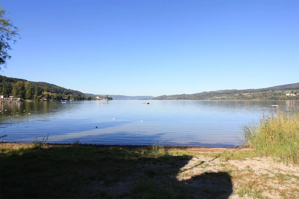 Zauberhaftes Anwesen mit Seeanstoss und privatem Badestrand