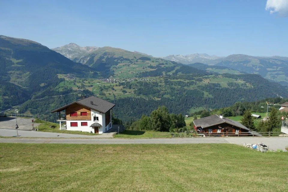 Maiensässdörfchen mit 3 Häusern als Festwohnsitz – photo 7 sur 8