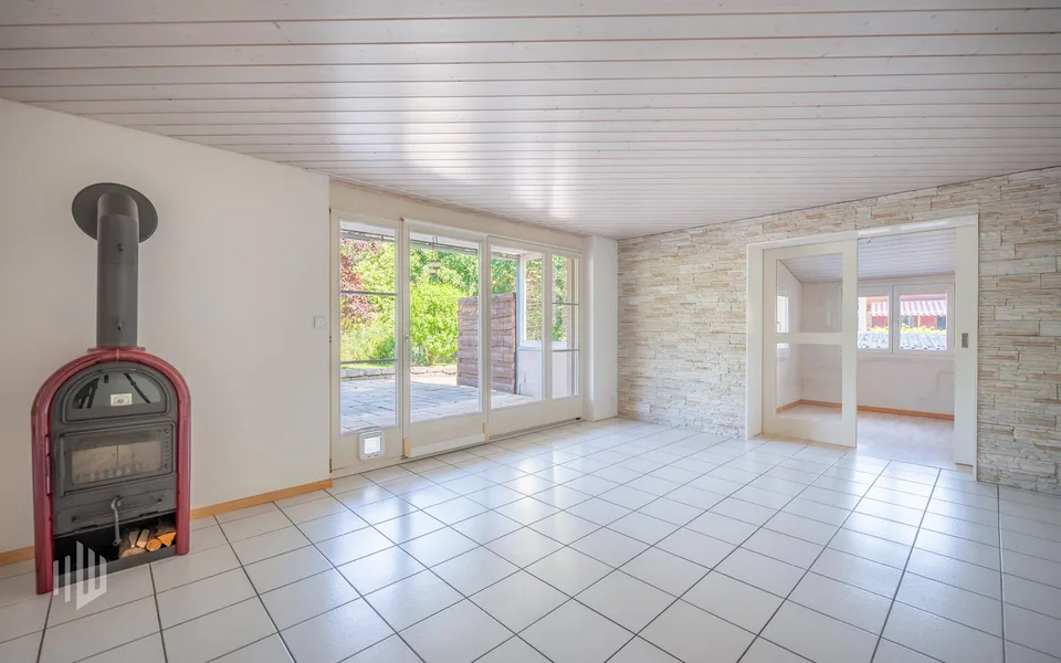 ImmoWyss -  Grosszügige 5,5-Zimmer Gartenwohnung an ruhiger Lage