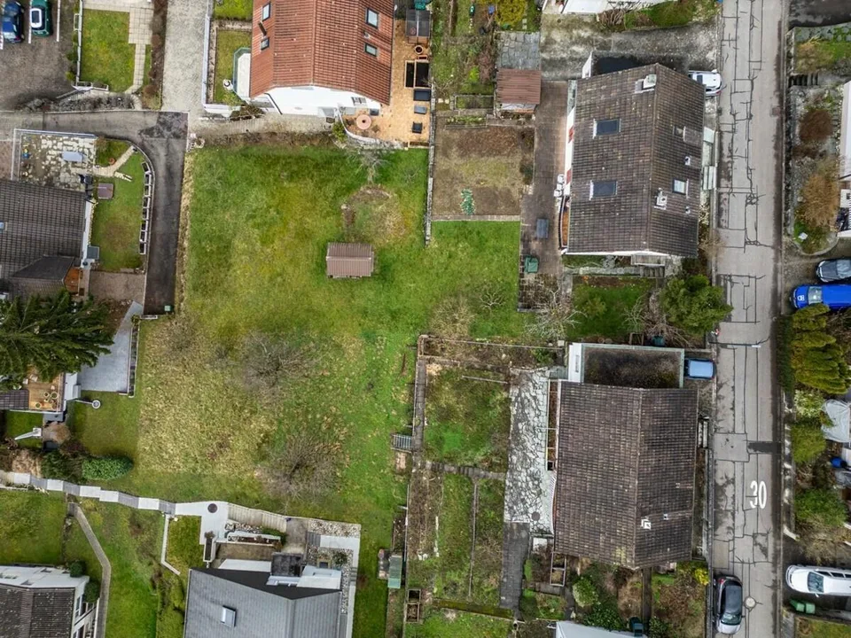 Modernes 5.5 Z. Neubauprojekt an sonniger Familienlage in Füllinsdorf