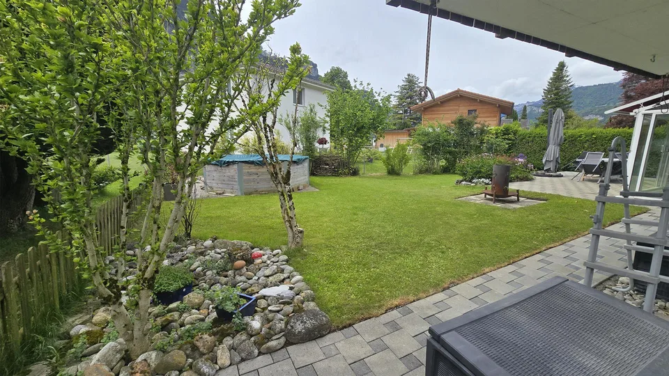 Freistehendes 7.5-Zimmer-Einfamilienhaus mit Einliegerwohnung – Foto 18 von 26