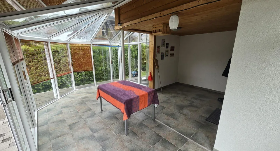 Freistehendes 7.5-Zimmer-Einfamilienhaus mit Einliegerwohnung – Foto 16 von 26
