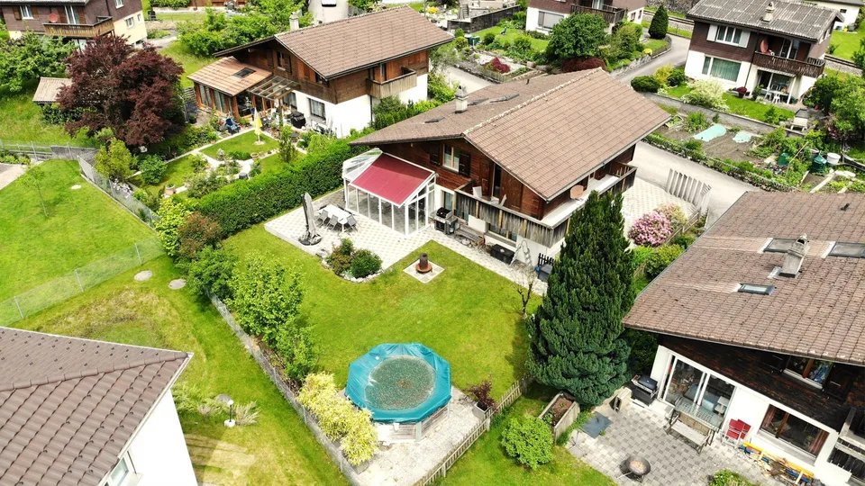 Freistehendes 7.5-Zimmer-Einfamilienhaus mit Einliegerwohnung