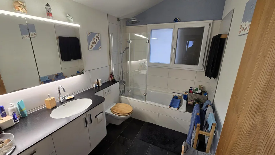 Freistehendes 7.5-Zimmer-Einfamilienhaus mit Einliegerwohnung – Foto 10 von 26