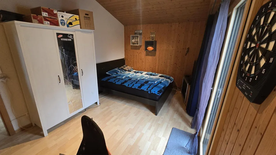 Freistehendes 7.5-Zimmer-Einfamilienhaus mit Einliegerwohnung – Foto 13 von 26