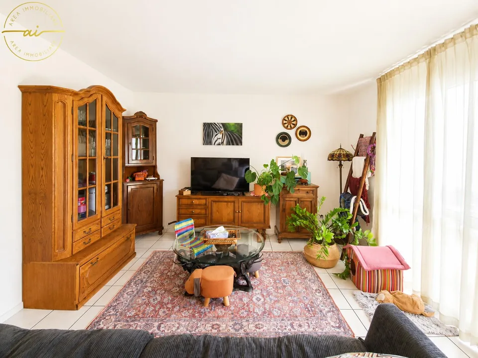 SPAZIOSO 4.5 LOCALI CON BALCONE A MORBIO INFERIORE