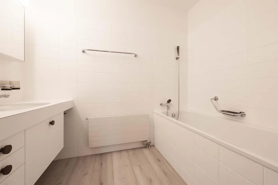 Appartamento soleggiato di 4.5 locali con garage spazioso, alto e lungo – foto 8 di 12
