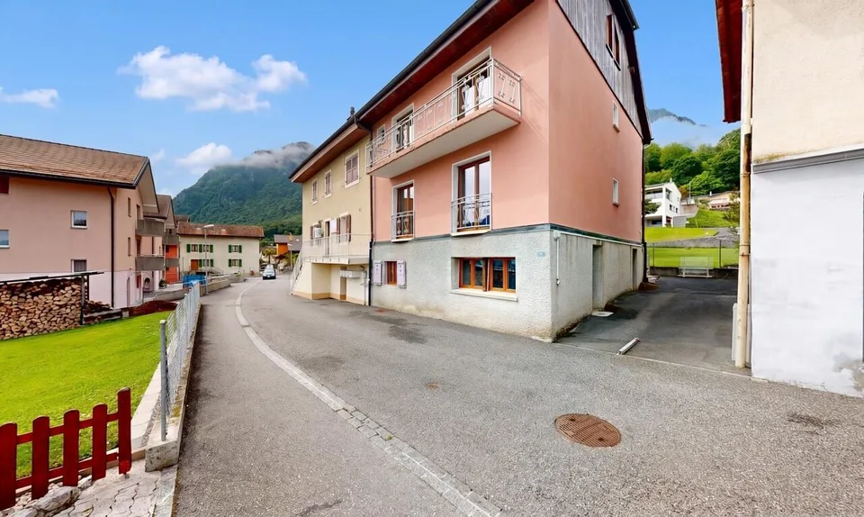 Le Bouveret : Maison plurifamiliale - Charme villageois et vue