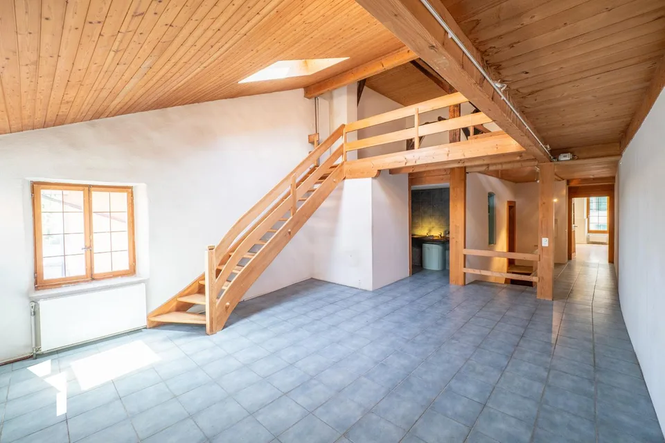Fehr Immobilien - Wohn- und Gewerbeliegenschaft mit Renovationsbedarf – Foto 7 von 14