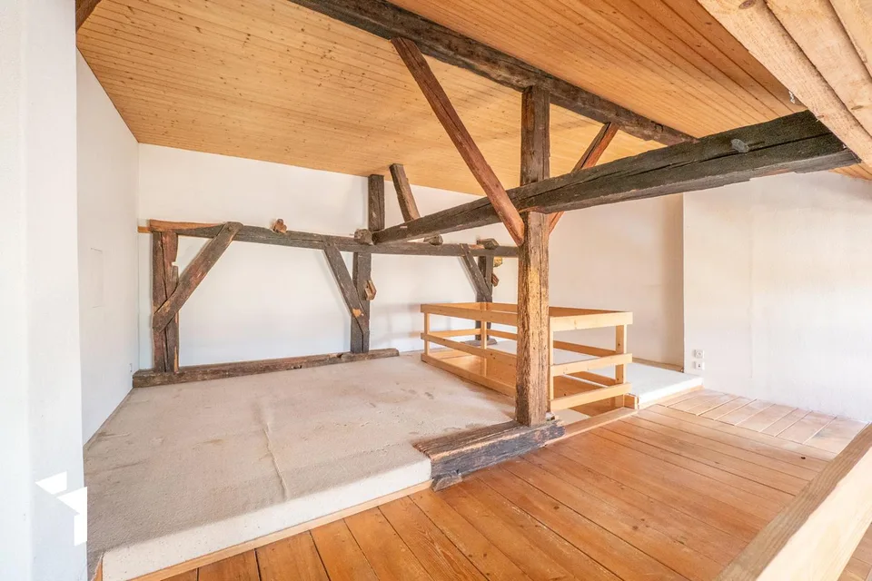 Fehr Immobilien - Wohn- und Gewerbeliegenschaft mit Renovationsbedarf – Foto 11 von 14