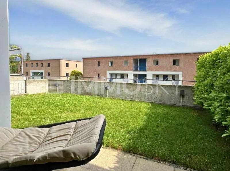 Elegante casa ad Arzo, a due passi dal confine italiano