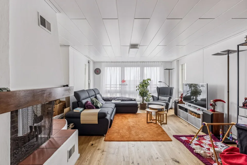 Zwei Mieter. Fünf Stockwerke. Vollständig renoviert.