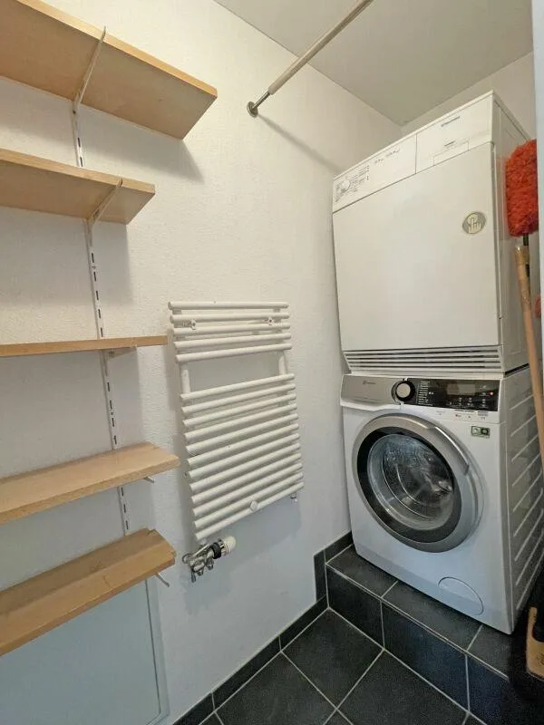 Vivere spazioso in una posizione cittadina soleggiata e tranquilla – foto 10 di 15