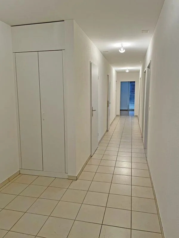 Vivere spazioso in una posizione cittadina soleggiata e tranquilla – foto 6 di 15
