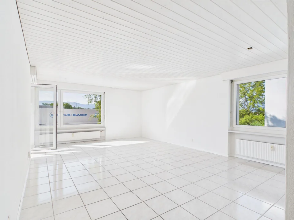 Familienfreundliche 4.5-Zimmer-Wohnung mit Balkon und Garage