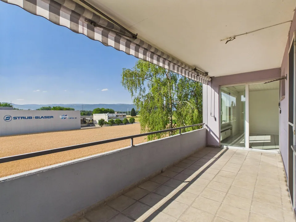 Appartamento familiare di 4,5 stanze con balcone e garage