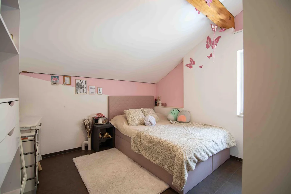 Komplett renoviertes Mehrfamilienhaus mit 3 Wohneinheiten, Garage u... – Foto 14 von 23